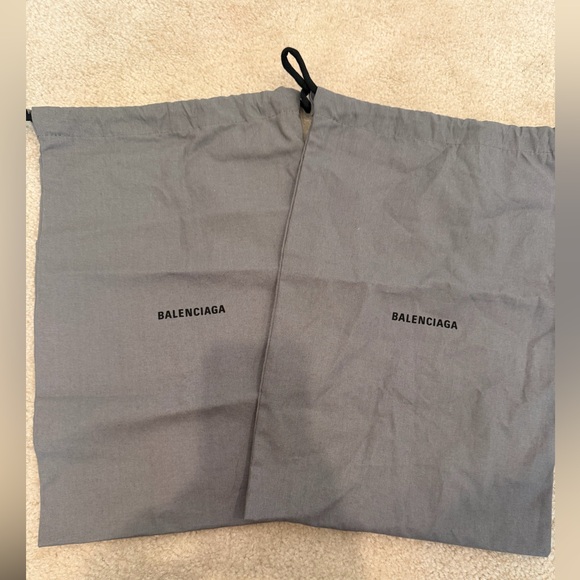 Dust Bags Collection - Picture 6 of 9